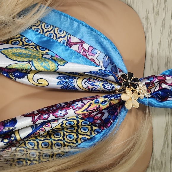 3 Square Neck Scarfs Very Pretty. - Picture 3 of 15